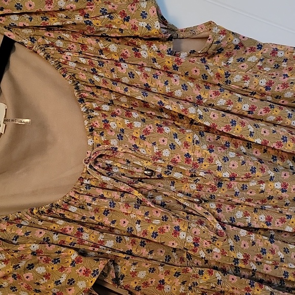 Entro flowy floral dress- XL.  NEVER WORN - Picture 2 of 4